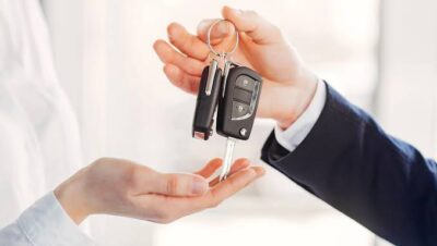 Vender tu coche: ¿Qué trámites hacer con la aseguradora?