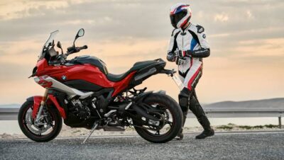 Seguro de moto a todo riesgo: Coberturas de equipamiento y casco