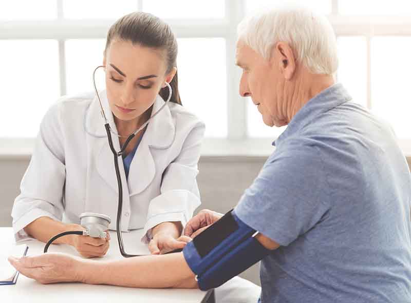 Seguros de salud para mayores de 60 años: Precios, límites y exclusiones 1 Seguros de salud para mayores de 60 años: Precios, límites y exclusiones
